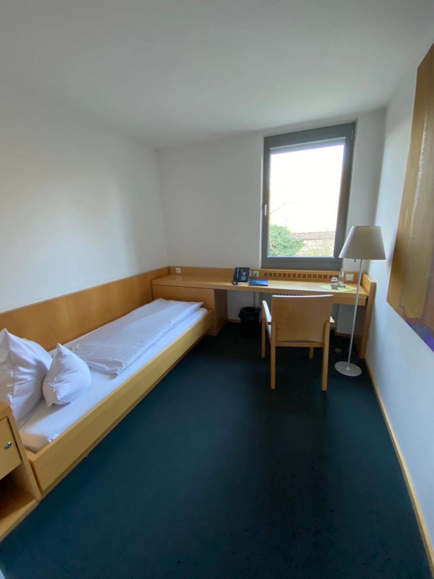 Tagungshaus Himmelspforten - Self Check-In ヴュルツブルク エクステリア 写真